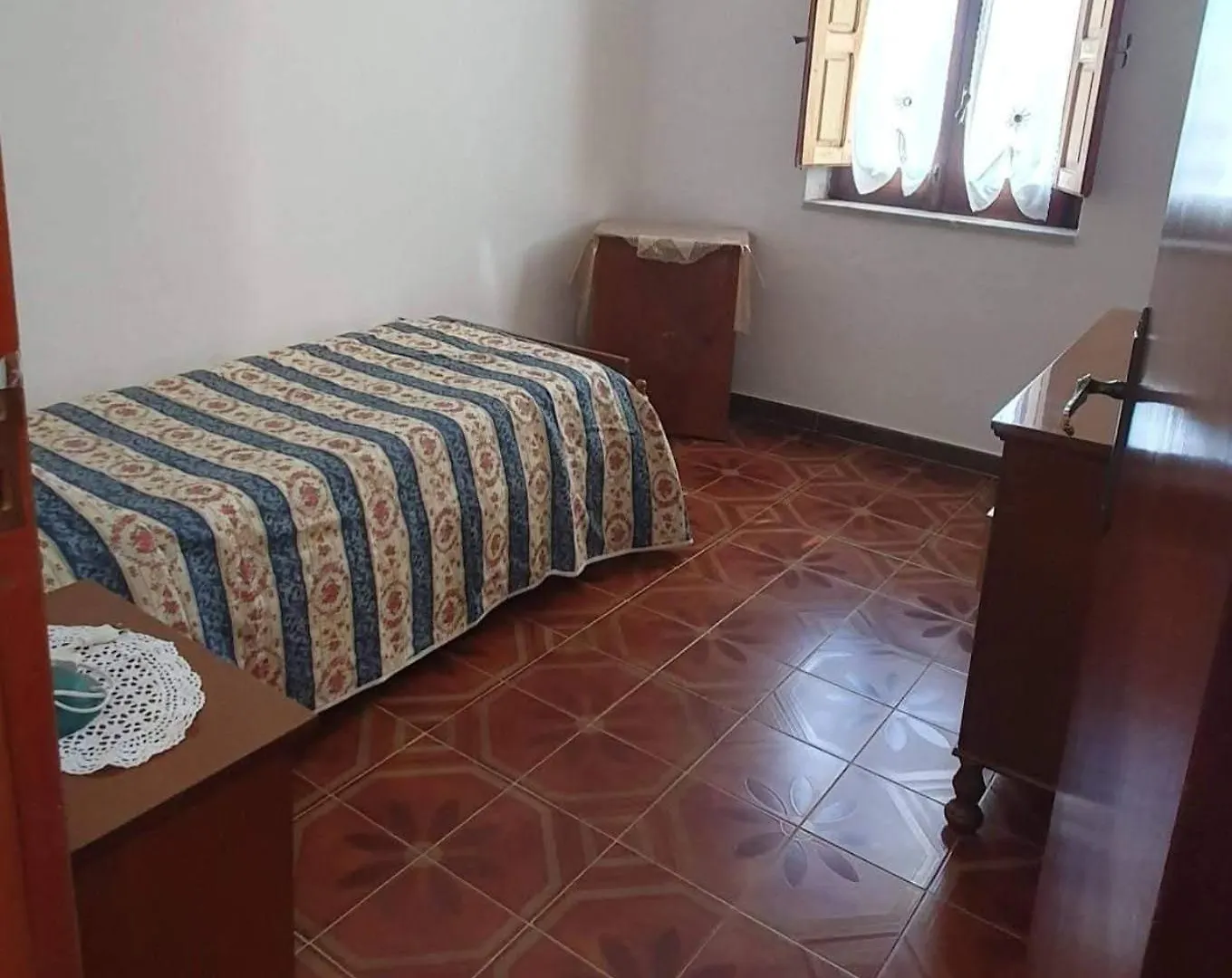 La Casa Dei Nonni Villa Caronia 0*,  Italië